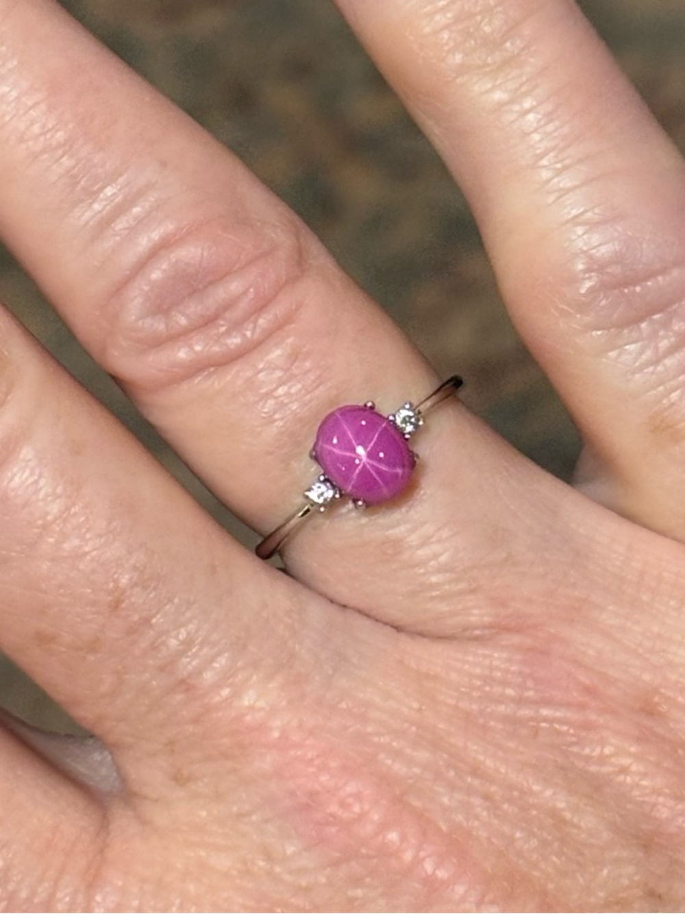 Stunning Linde Ruby Star Sapphire 8x6mm w/ zircon in 925 Sterling Silver Ring 8 - Picture 5 of 10